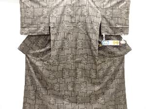 未使用品　枡に草花模様織り出し本場泥大島紬着物(5マルキ)